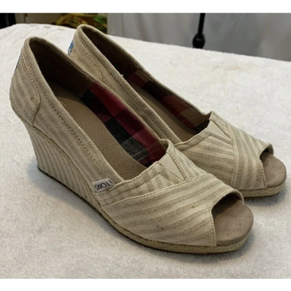 Toms Espadrilles Wedges Womens Size 7.5 Khaki Striped Open Toe